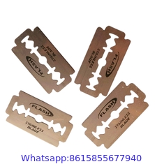 Double-Edge Stainless Steel Blade with Hanging Card Display 20 tucks