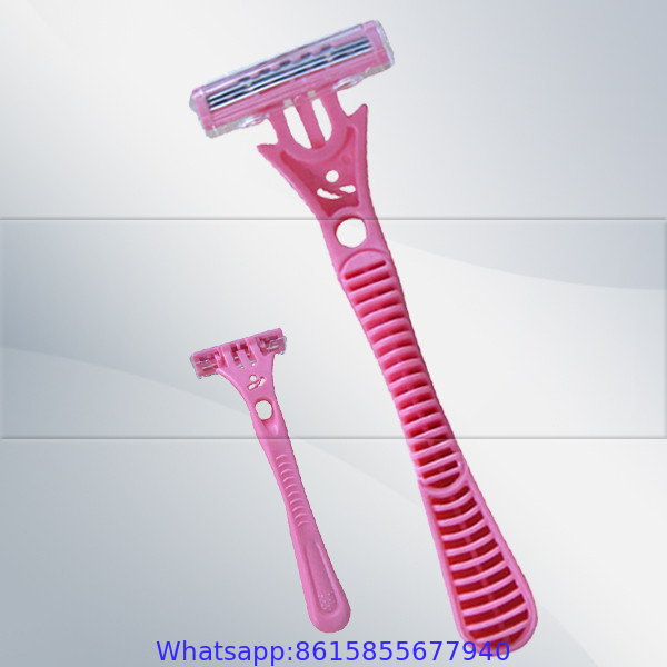 D316 Triple blade disposable shaving razor