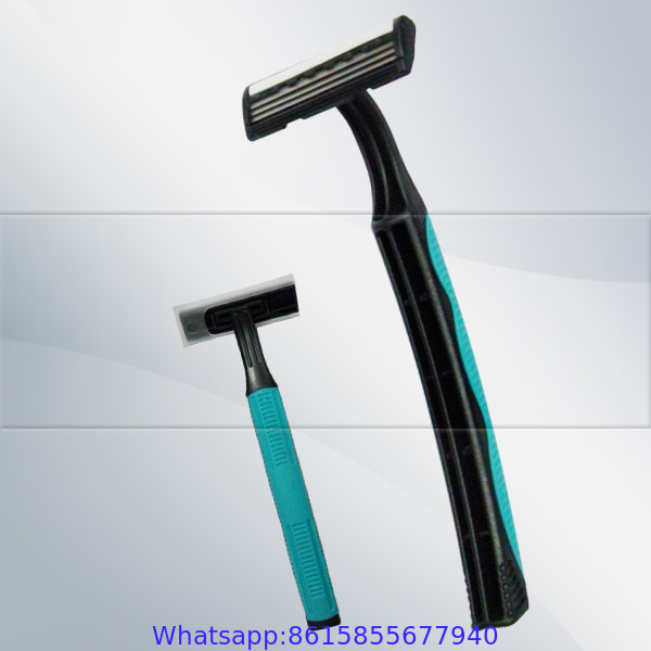 R312 Triple blade disposable shaving razor with lubricant strip